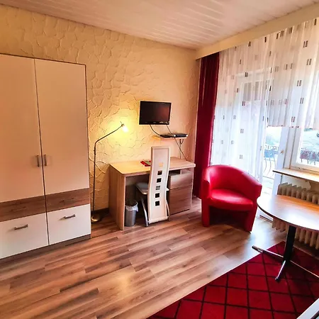 Zi18 Einzelzimmer Schoenblick Mit Grozuegiger Terrasse Nyaraló